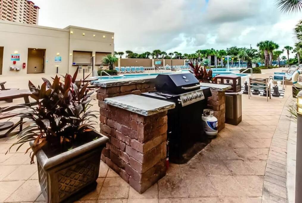 Beautiful Beachfront Paradise! Emerald Beach Resort Panama City Beach Exterior photo